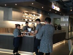 -瑞幸咖啡(1+1大厦店)