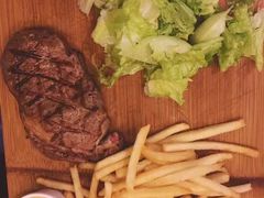烤肉眼牛排-火车头法国西餐厅