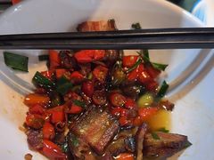 -昱龙大盆牛蛙馆(三兴街总店)