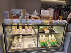 面包甜点陈列柜-喜茶(广州中山六路店)