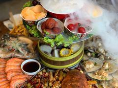 小海标准-日进一片海.生腌海鲜火锅.宵夜烧烤(三里屯总店)