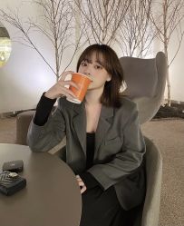 -镁连社·美联社