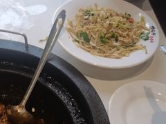 -咱屯子铁锅炖直营店(保利店)