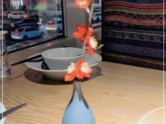 -蜜桃餐厅·伴山(湖滨商业街店)