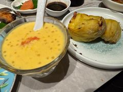 -雍容荟帝王蟹活龙虾展台自助(IFS黑金店)