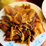 能吃上饭就行[笑哭]