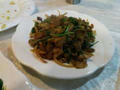 -雪乡人家东北菜·铁锅炖一切(高斯路店)