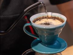 -LEO CAFE