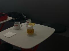 黄白-72 COFFEE(东朝阳路店)