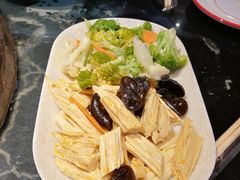 -鱼窝棚柴火铁锅炖(富山屯店)