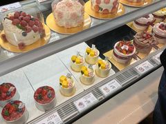 -花花卷卷·鲜食蛋糕(静安久光百货店)