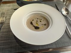 -卡普里披萨·牛扒·下午茶