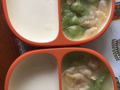 -乐禧母婴全自营月嫂(宝山店)