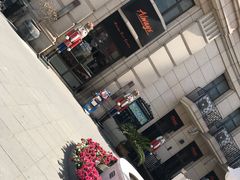 -鲁邦国际风情街(麦世达韩国精品百货店)