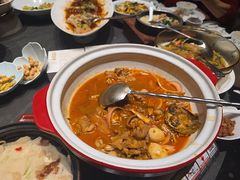 -江间有味·拼烧·鱼鲜·粤式靓汤(汉口江滩店)