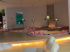 -涨巢·潮玩水疗局