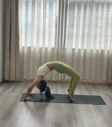 -亚太瑜伽普拉提学院