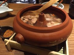 松茸汽锅鸡-云海肴·汽锅鸡·云南代表菜(天山百盛优客店)