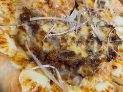 炙烤澳洲牛肉比萨（大方薄底）-必胜客(百联又一城店)