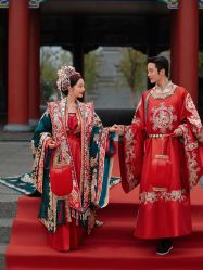 点击看大图 -至臻微拉婚纱摄影