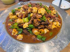 -俭寨大盘鸡·手抓肉·烧烤新疆菜(乌苏路店)