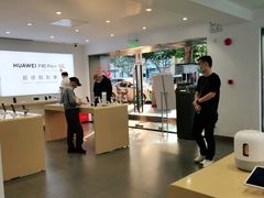 -华为授权体验店(万航渡路)