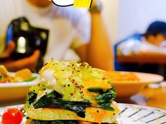 牛油果蘑菇菠菜水波蛋-AFS Cafe & Canteen(闽江二路店)