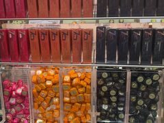 -VENCHI 闻绮(上海佛罗伦萨小镇店)