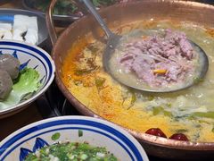 -洱火云南酸菜牛肉火锅(石景山当代商城店)