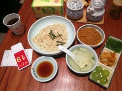 -裕兴记•蟹黄面馆(人民广场店)