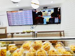面包甜点陈列柜-白玉兰食品(甜云店)