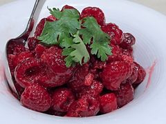 天然蜂蜜拌树莓-吉林省林业宾馆-餐厅