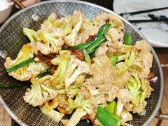 -东口码头·烧鸽子·鱼头泡饼·地方菜(金鹰悦城店)