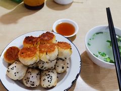 -荣记生煎(湖州市第十二中学店)