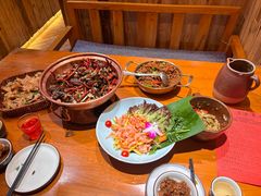 -老滇山寨•云南特色菜•地方菜•民族风情歌舞表演(金碧店)