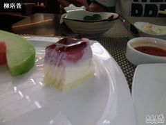 蓝莓芝士蛋糕-大连富丽华大酒店·花都西餐厅