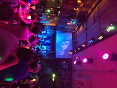 比陆家嘴好贵-初见酒吧