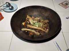 -茸梅路右拐龙虾-农家菜(松江店)
