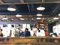 大堂-星巴克臻选(青岛麦凯乐分店)