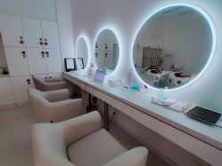-Meng Lang 梦郎白金店