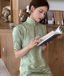 -租旗袍租礼服馆