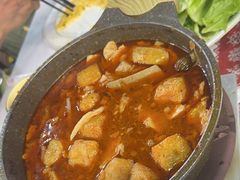 -刘姐啤酒鱼民族演艺餐厅(西街总店)