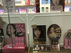 -4iNLOOK美瞳店(龙之梦购物中心虹口店)