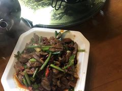 -临江餐馆二楼美食部落