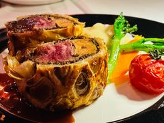 烤澳洲威靈頓牛排-Kathleen's Waitan 凯圣琳江景西餐厅(外滩店)