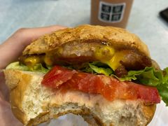 豬扒菠蘿油-华嫂冰室(尖沙咀店)