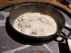 -三人行骨头王火锅(长寿店)