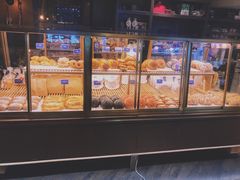 面包甜点陈列柜-黑草莓(重庆路店)