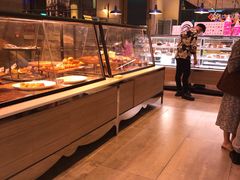 面包甜点陈列柜-巴黎贝甜(大宁国际商业广场店)