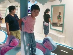 -Qmiss家庭娱乐中心(恒隆广场店)